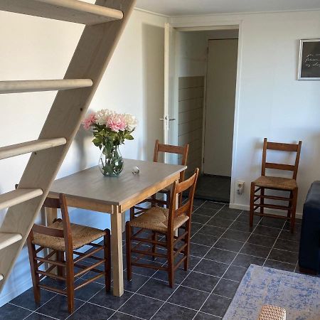 Schrijvershuisje - Sfeer & Stilte Zeeuws Vlaanderen Zaamslag エクステリア 写真
