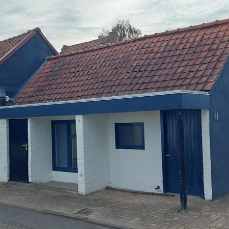 Schrijvershuisje - Sfeer & Stilte Zeeuws Vlaanderen Zaamslag エクステリア 写真